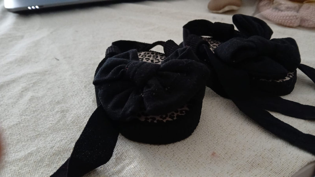 Zwarte sandalen met roze luipaardprint voor baby's