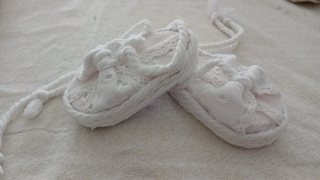 Witte sandalen voor baby's